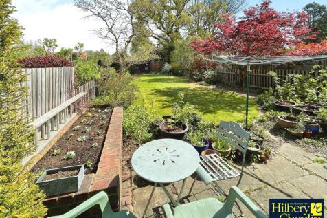 Hyland Way, Hornchurch, RM11 4 bed semi