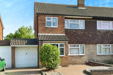 Davies Close, Rainham, Essex, RM13 3 bed semi