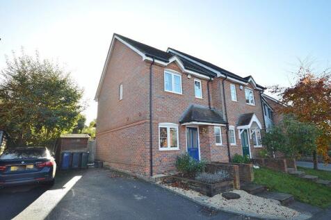 2 bedroom semi-detached house for sale