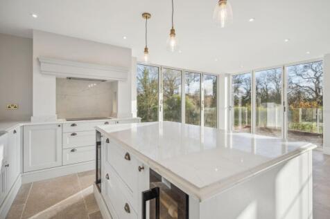 Burnham Avenue, Beaconsfield HP9 5 bed detached house for sale