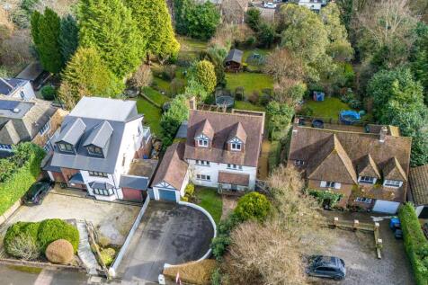 Amersham Road, High Wycombe HP13 5 bed detached house for sale