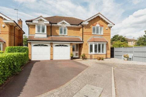 5 bedroom detached house for sale