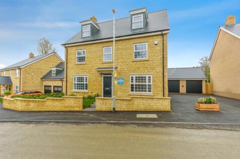 5 bedroom detached house for sale