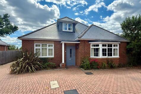 Woolsbridge Road, St Leonards... 3 bed bungalow for sale