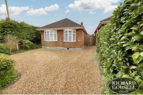 3 bedroom detached bungalow for sale