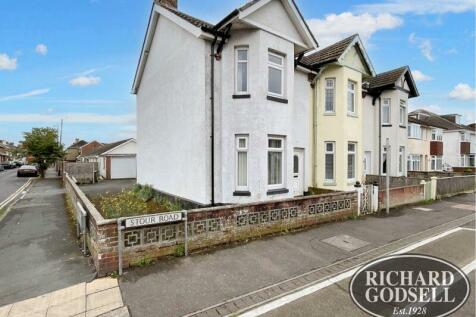 3 bedroom end of terrace house for sale