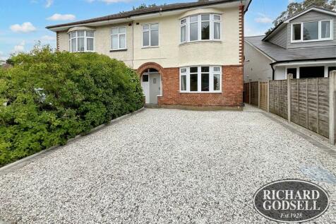 3 bedroom semi-detached house for sale