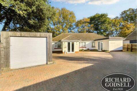 5 bedroom detached bungalow for sale