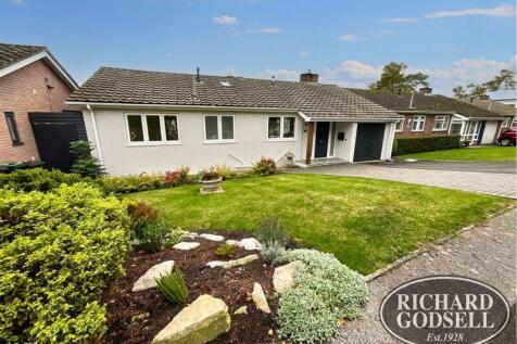 3 bedroom detached bungalow for sale