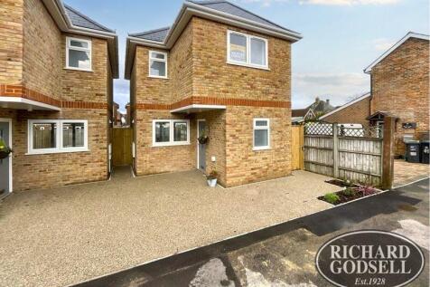 2 bedroom detached house for sale