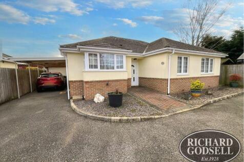 3 bedroom detached bungalow for sale