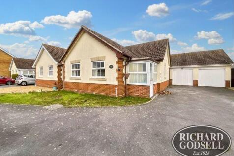 2 bedroom detached bungalow for sale