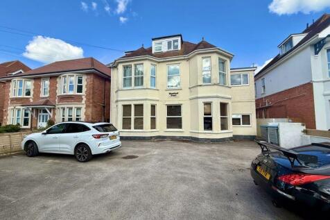 20 Grand Avenue, Southbourne 1 bed apartment for sale