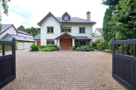 6 bedroom detached house for sale