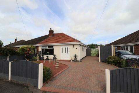 2 bedroom semi-detached bungalow for sale