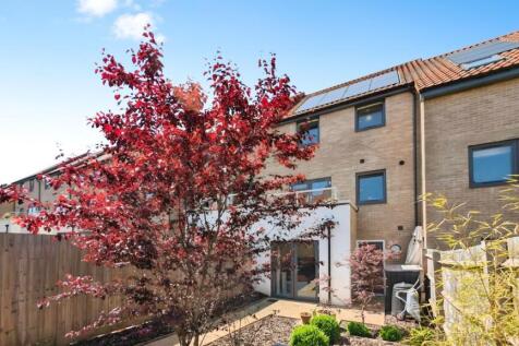 The Berries, Fishponds, Bristol 3 bed townhouse for sale