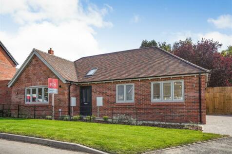 2 bedroom detached bungalow for sale