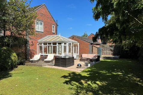 3 bedroom detached house for sale