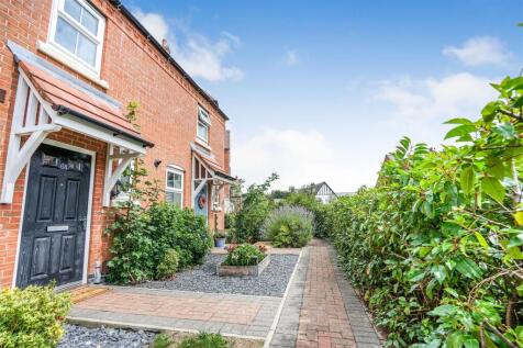 2 bedroom town house for sale