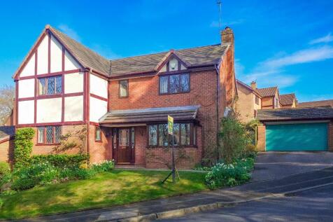 4 bedroom detached house for sale