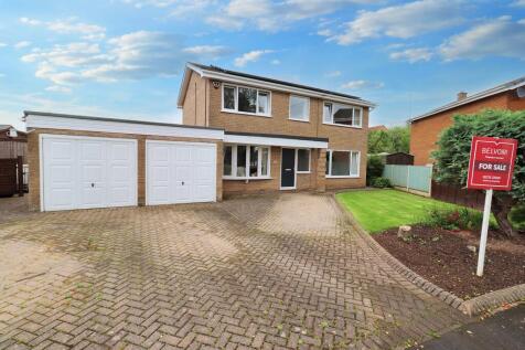 4 bedroom detached house for sale