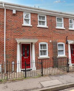 2 bedroom town house for sale
