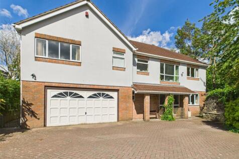 Welsh Street, Chepstow... 5 bed detached house for sale