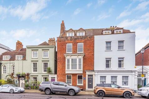 5 bedroom terraced house for sale
