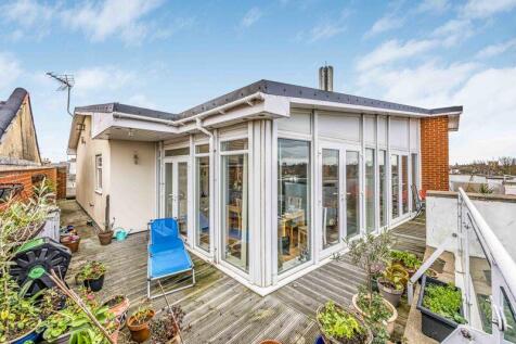 Southsea, Hampshire 2 bed apartment for sale