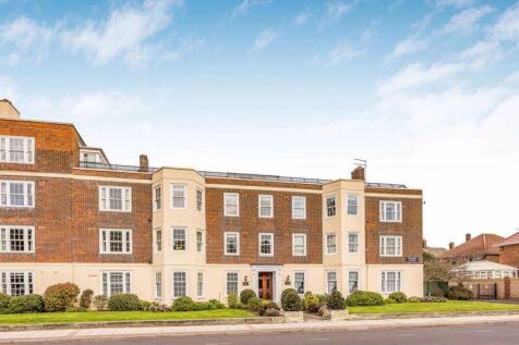 3 bedroom flat for sale