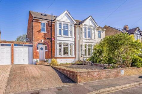 4 bedroom semi-detached house for sale