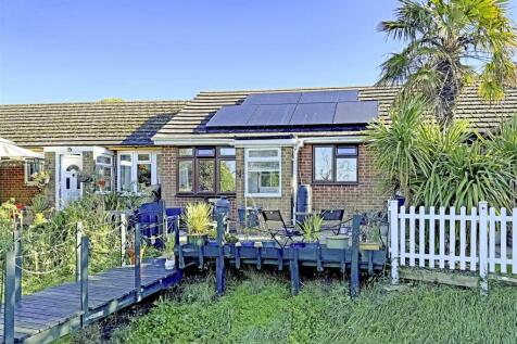 Rope Walk, Littlehampton BN17 2 bed terraced bungalow for sale