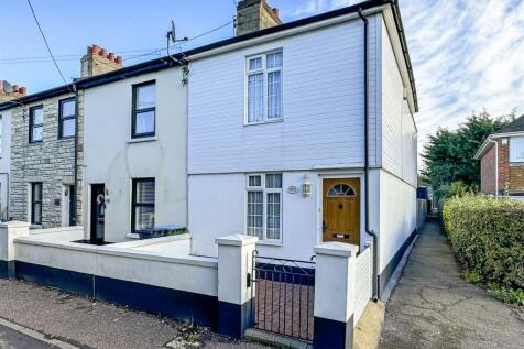 Wick, Littlehampton BN17 2 bed cottage for sale