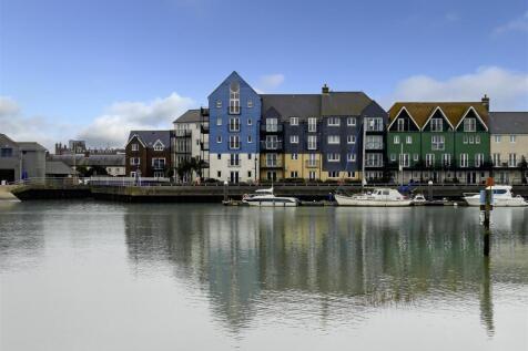 Pier Road, Littlehampton BN17 2 bed apartment for sale