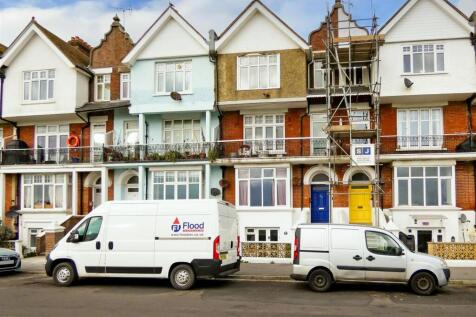 South Terrace, Littlehampton BN17 1 bed apartment for sale