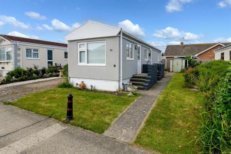 Thornlea Court., Littlehampton BN17 2 bed park home for sale