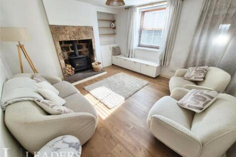 High Street, Belper, Derbyshire 2 bed semi