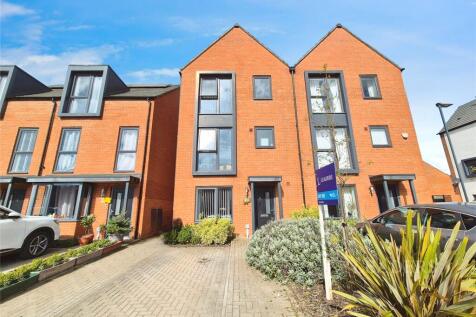 4 bedroom semi-detached house for sale