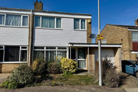 3 bedroom semi-detached house for sale