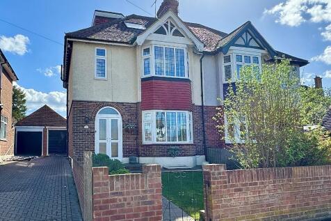4 bedroom semi-detached house for sale