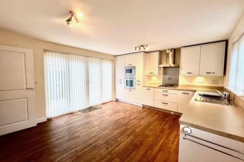 Comet Crescent, Calne SN11 4 bed detached house for sale
