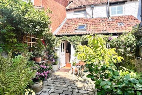 Church Street, Calne SN11 3 bed cottage for sale