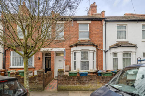 Graham Road, Harrow 1 bed maisonette for sale