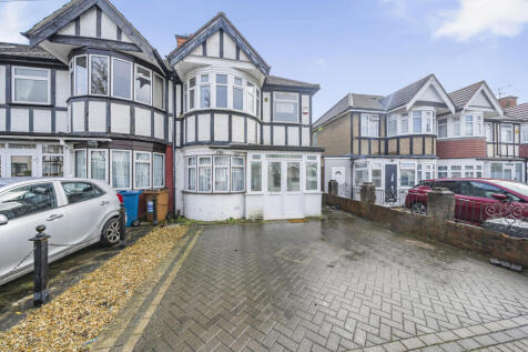 Minehead Road, Harrow, Middlesex 3 bed end of terrace house for sale