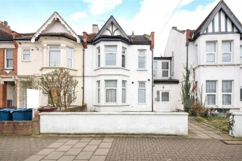 Welldon Crescent, Harrow, Middlesex 2 bed apartment for sale