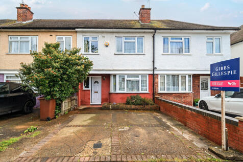 4 bedroom terraced house for sale