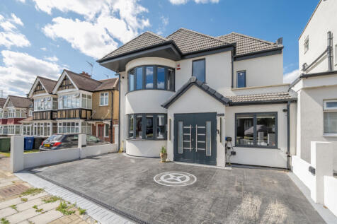 Kings Way, Harrow, Middlesex 7 bed detached house for sale