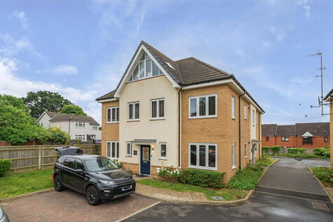 25 Corbins Lane, Harrow, Middlesex 2 bed apartment for sale