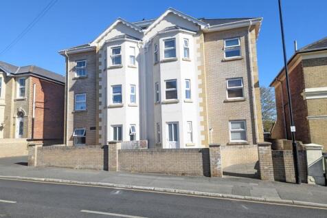 2 bedroom ground floor flat for sale