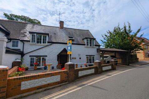 3 bedroom cottage for sale